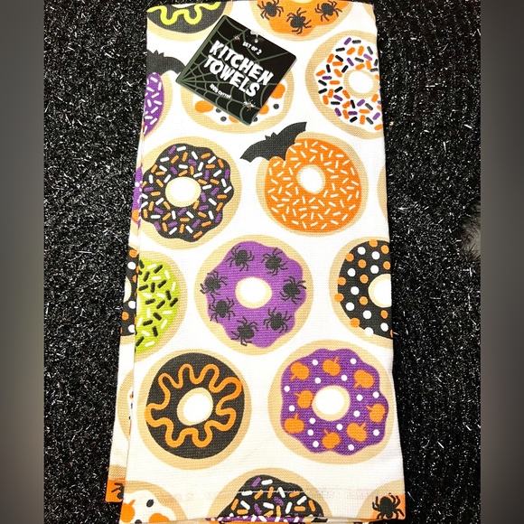 Set of 2 Halloween Doughnuts Kitchen Towels Iced in Spooky Colors Bats Spiders - Picture 12 of 12